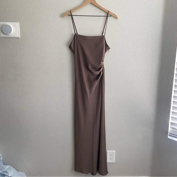 House of Harlow 1960 Dresses & Skirts - NWT House of Harlow brown satin midi dress Med